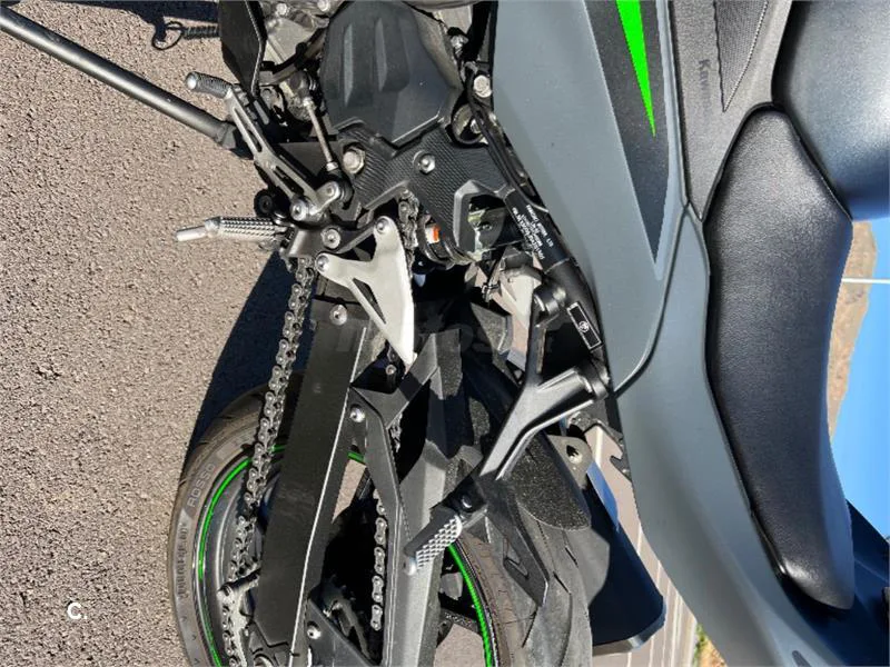 Kawasaki Ninja 500 – Vista 10