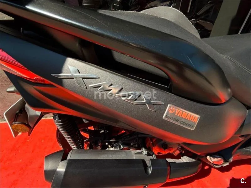 Yamaha XMAX 300 – Vista 7