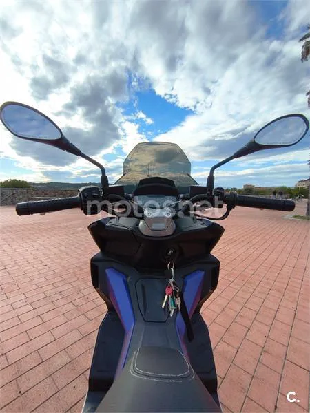 Aprilia SR GT 125 – Vista 12