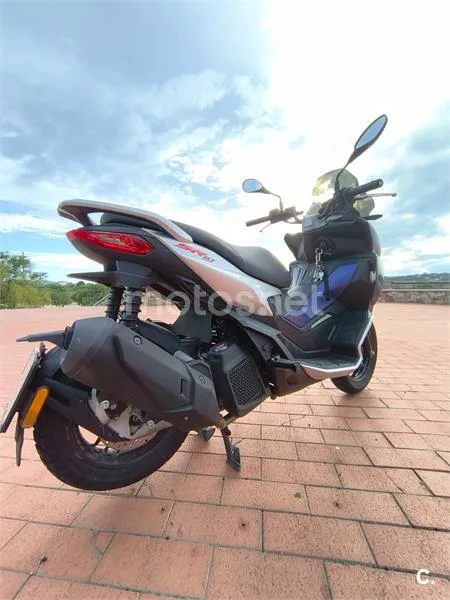 Aprilia SR GT 125 – Vista 13