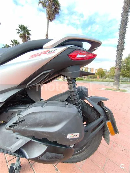 Aprilia SR GT 125 – Vista 8