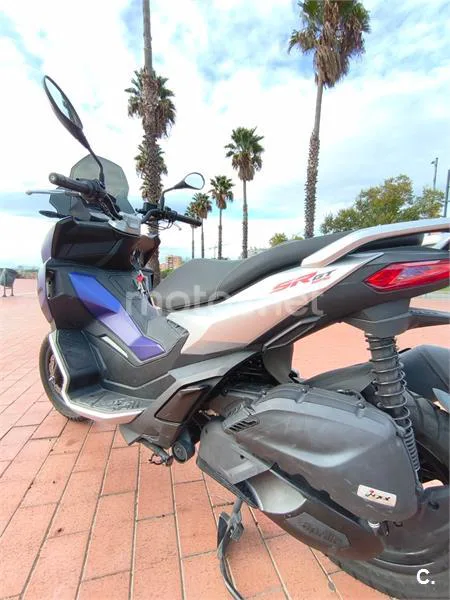 Aprilia SR GT 125 – Vista 10