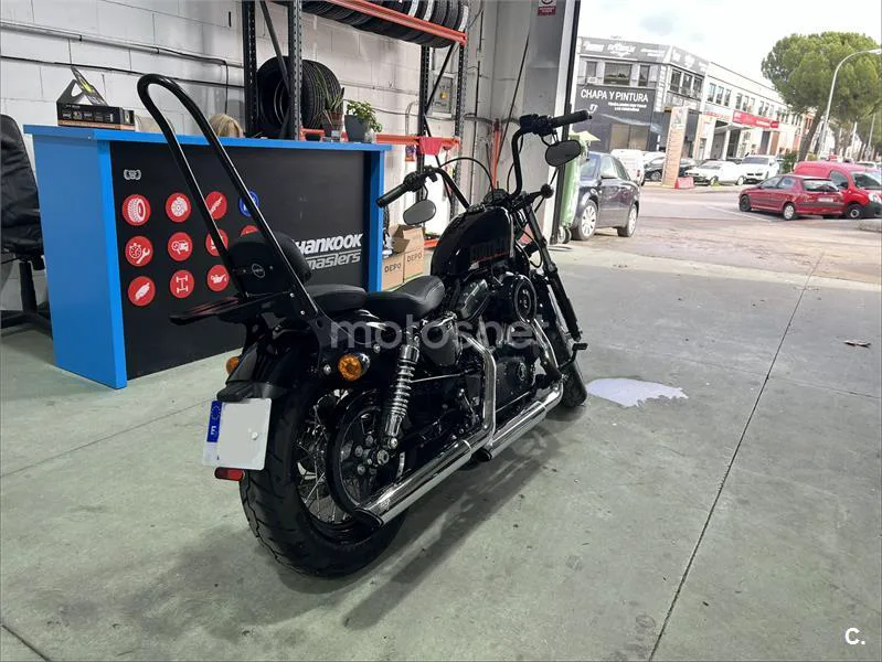 Harley-Davidson Sportster Forty-Eight – Vista 9