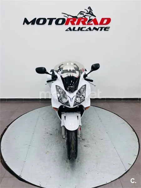 Honda VFR 800 – Vista 11