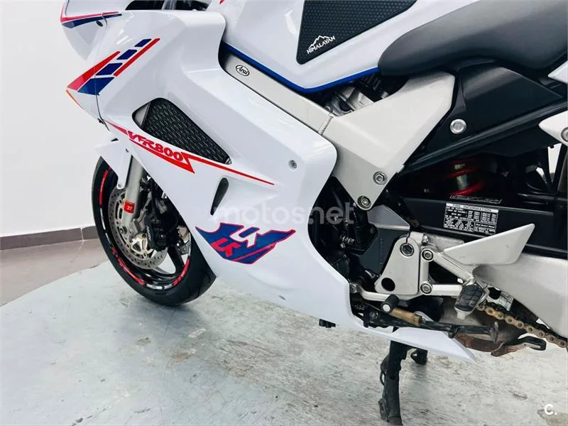 Honda VFR 800 – Vista 9