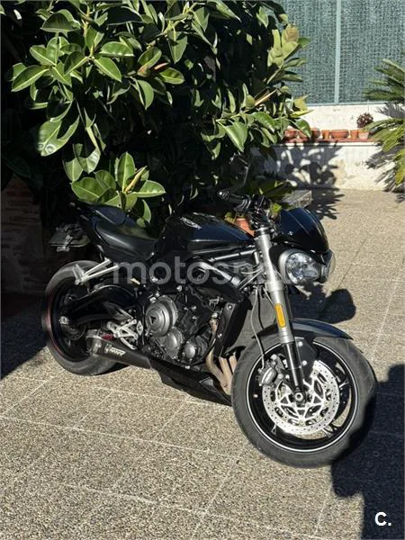 Triumph Street Triple – Vista 2