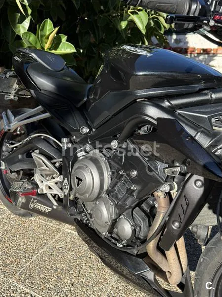 Triumph Street Triple – Vista 3