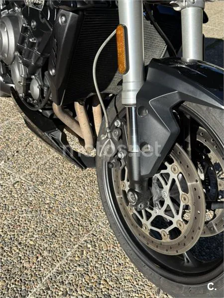 Triumph Street Triple – Vista 6