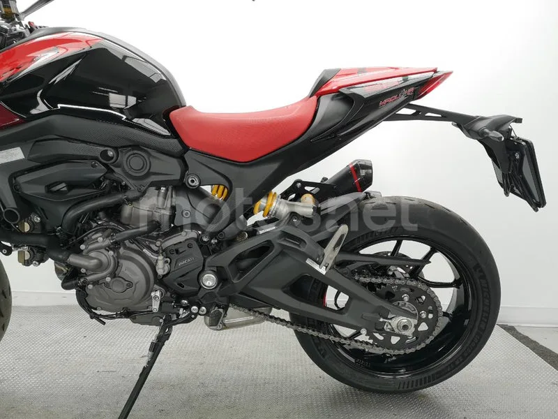 Ducati Monster – Vista 18
