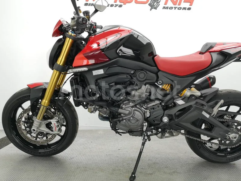 Ducati Monster – Vista 19