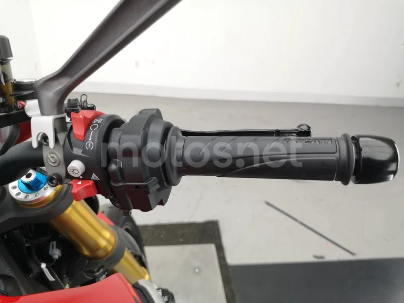 Ducati Monster – Vista 8