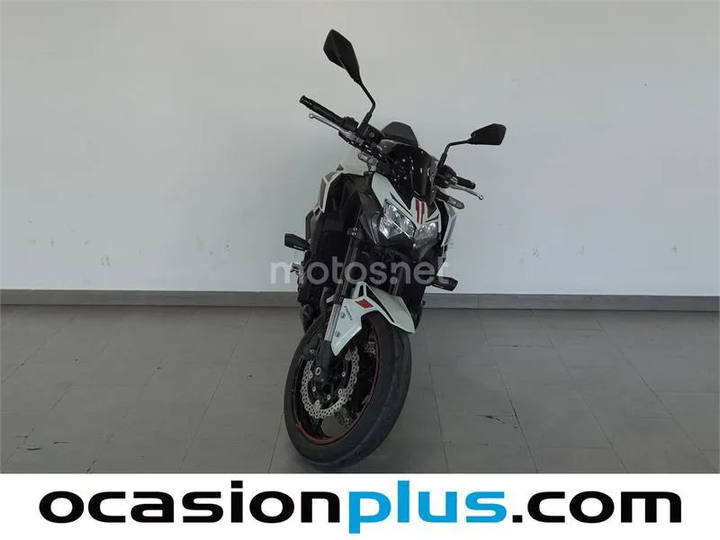 Kawasaki Z900 – Vista 5