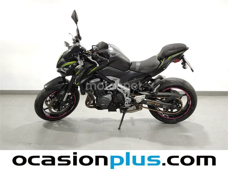 Kawasaki Z900 – Vista 8