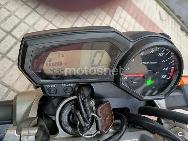 Yamaha FZ6 N S2 – Vista 4