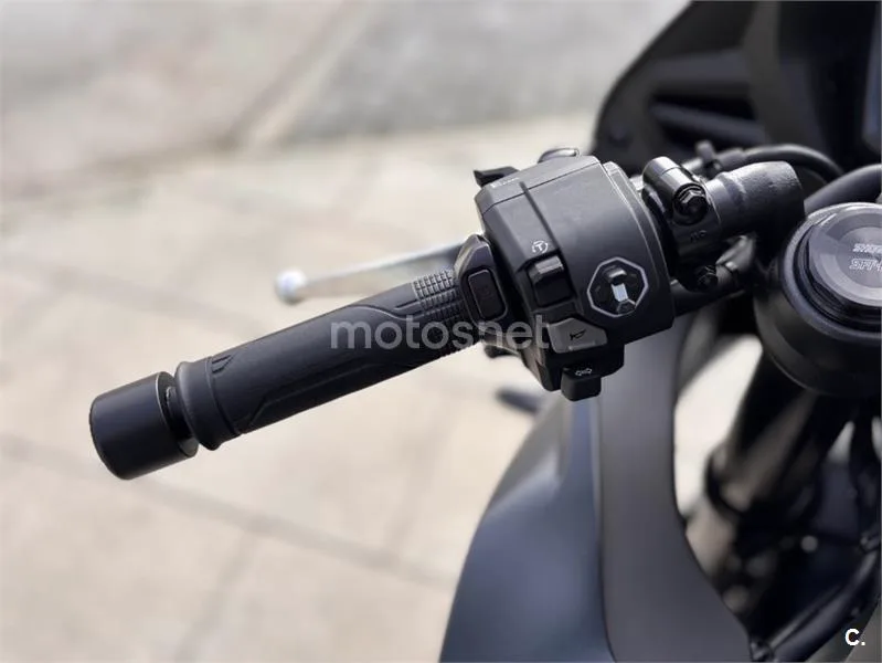 Honda CBR650R - Vista 16