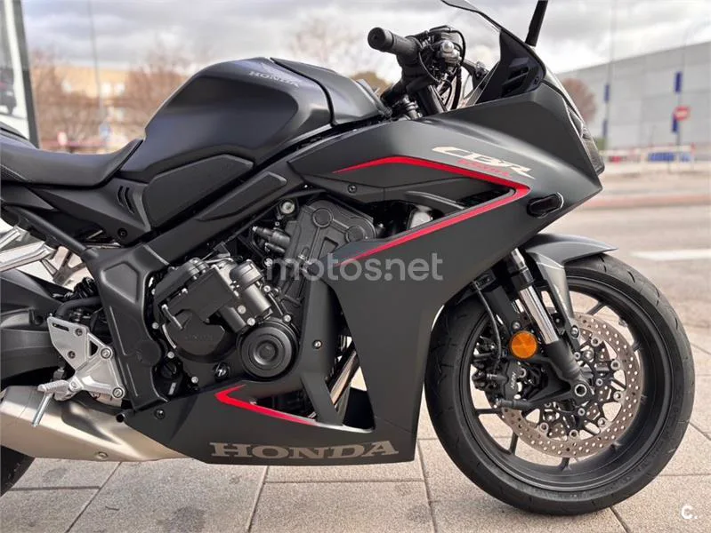 Honda CBR650R - Vista 8