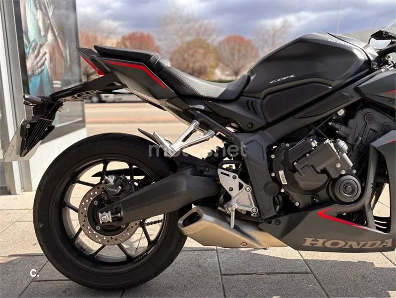 Honda CBR 650 R – Vista 9