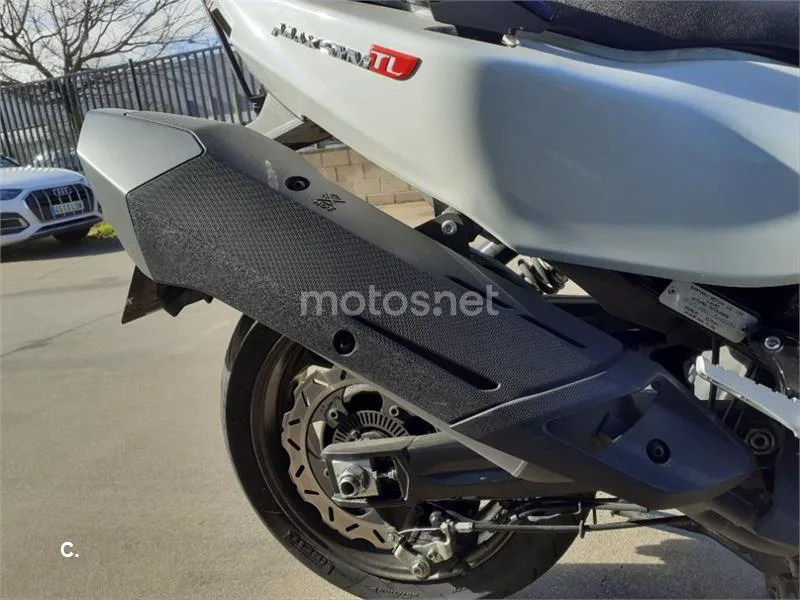 SYM Maxsym TL 500 – Vista 16