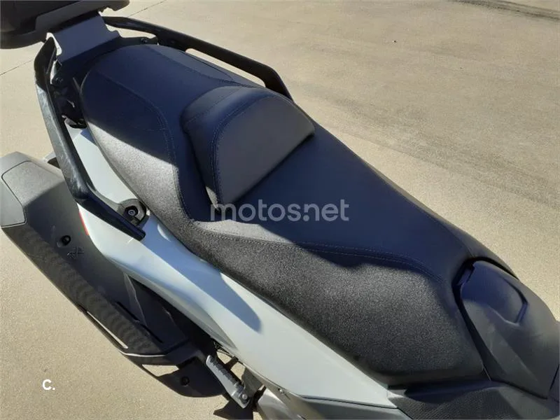 SYM Maxsym TL 500 – Vista 19
