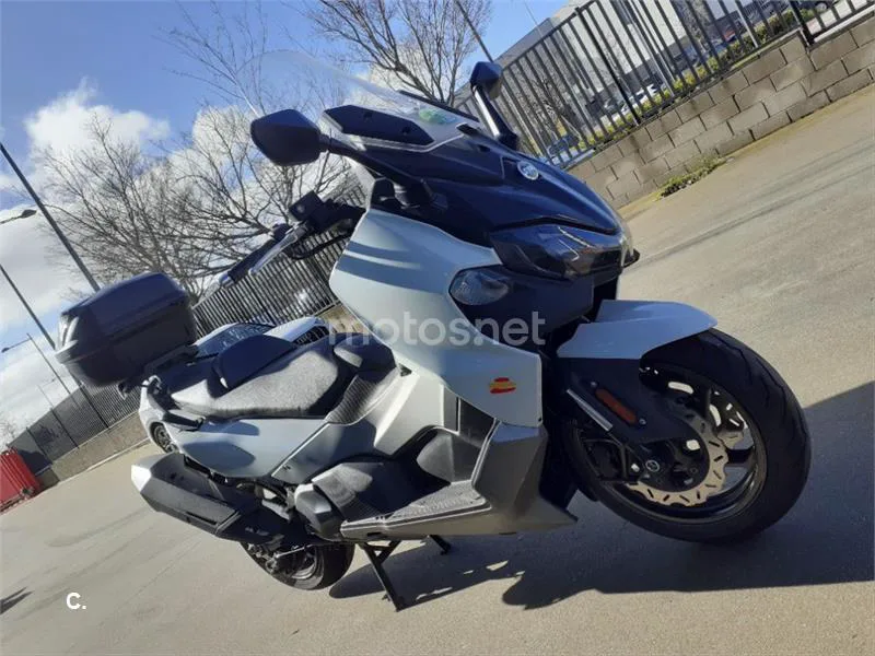 SYM Maxsym TL 500 – Vista 4