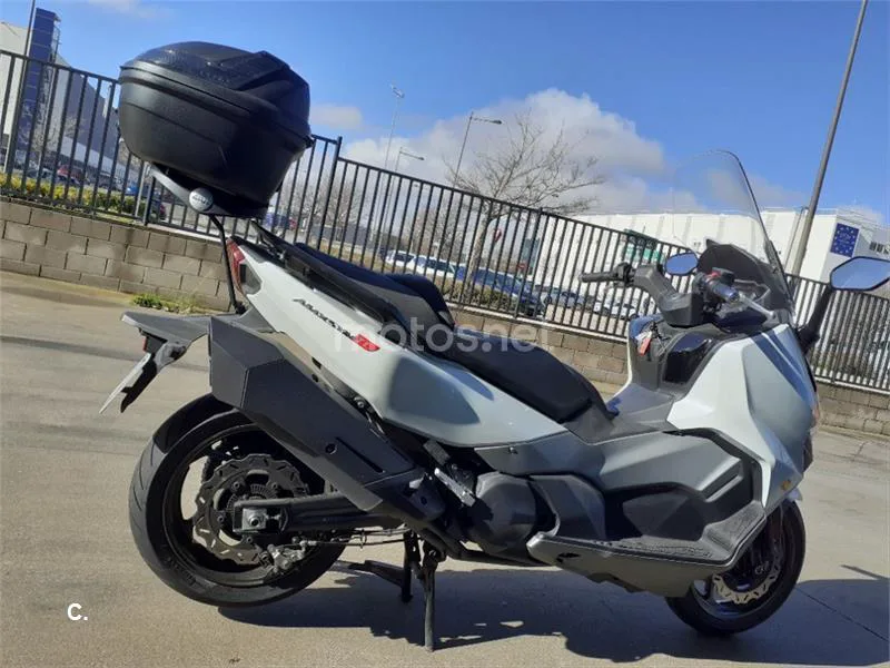 SYM Maxsym TL 500 – Vista 6