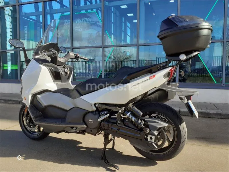 SYM Maxsym TL 500 – Vista 8