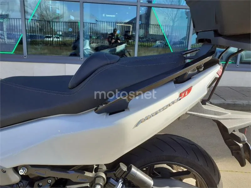 SYM Maxsym TL 500 – Vista 9