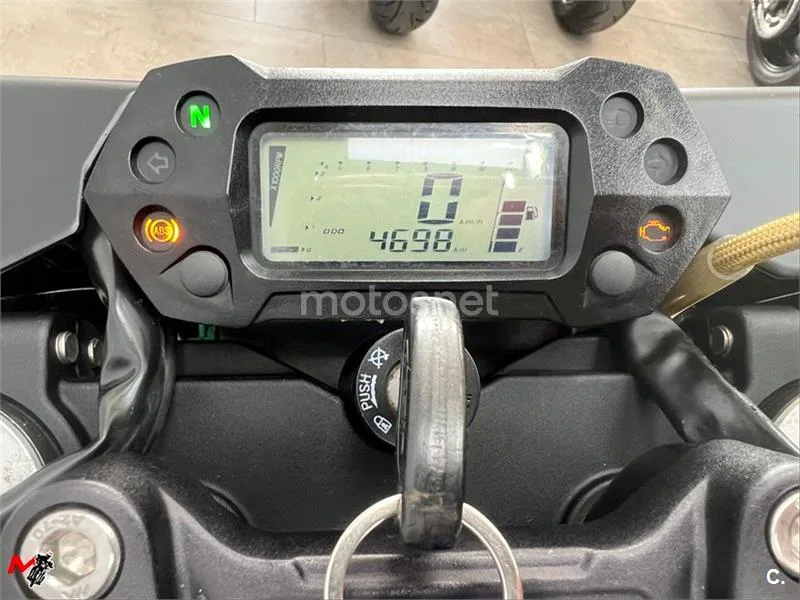MASH Cafe Racer – Vista 8