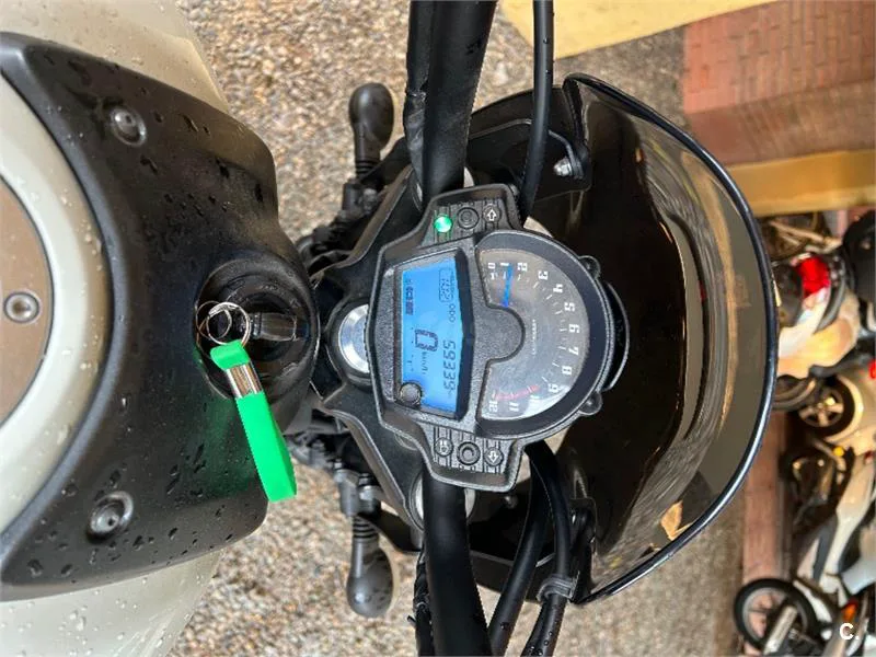 Kawasaki Vulcan S – Vista 5
