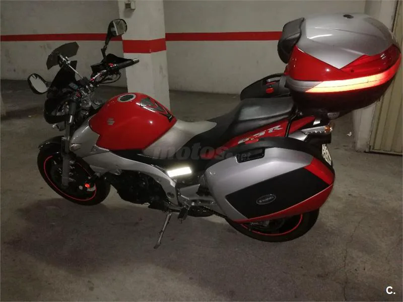 Suzuki GSR 600 – Vista 7