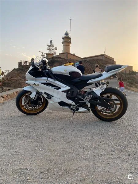 Yamaha R6R – Vista 2
