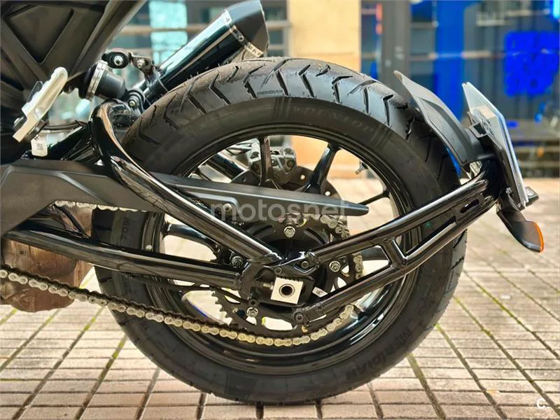 Indian FTR 1200 – Vista 19