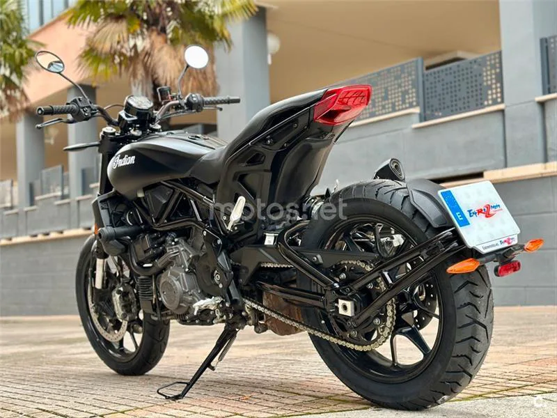 Indian FTR 1200 – Vista 3
