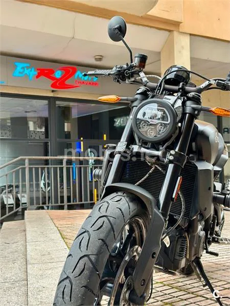 Indian FTR 1200 – Vista 26