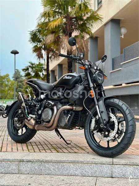 Indian FTR 1200 – Vista 31