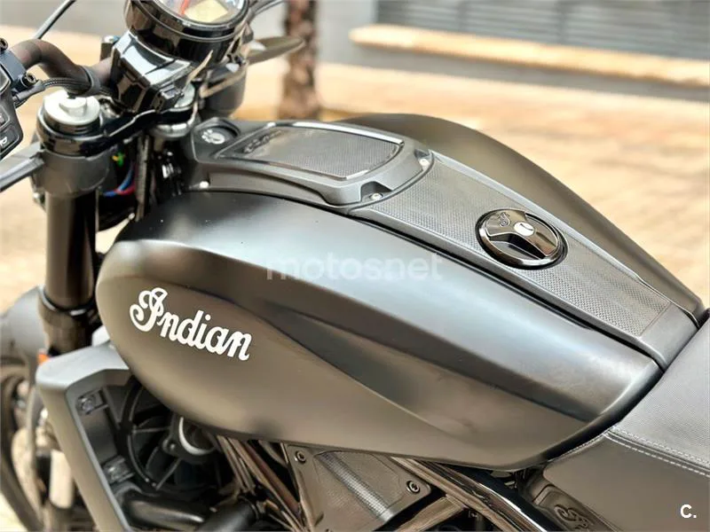 Indian FTR 1200 – Vista 34