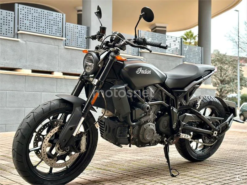 Indian FTR 1200 – Vista 39