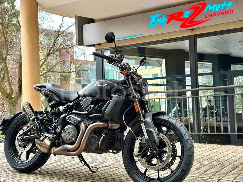 Indian FTR 1200 – Vista 40