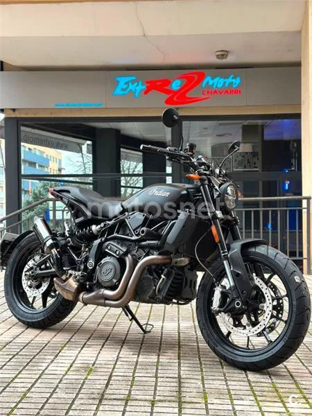 Indian FTR 1200 – Vista 5