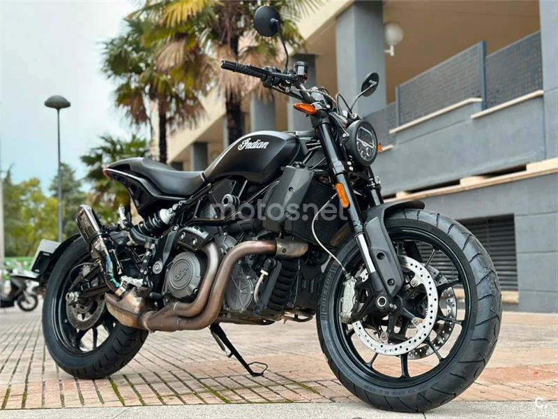 Indian FTR 1200 – Vista 42