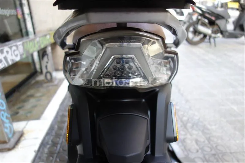 Kymco People S 125 – Vista 6
