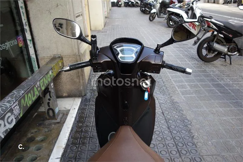 Kymco People S 125 – Vista 7