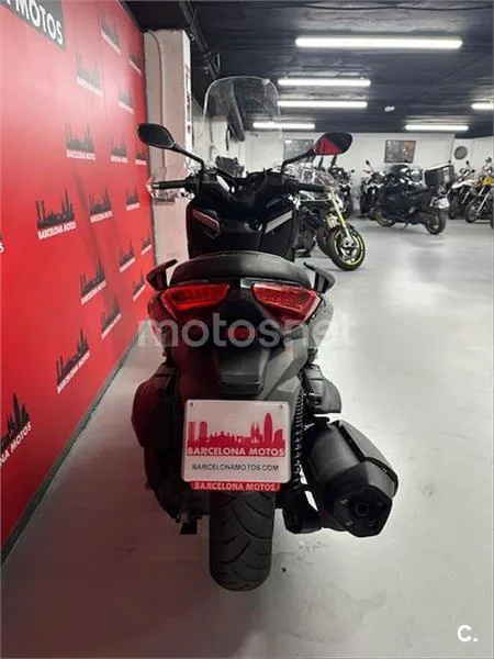 Yamaha XMAX 400 – Vista 6