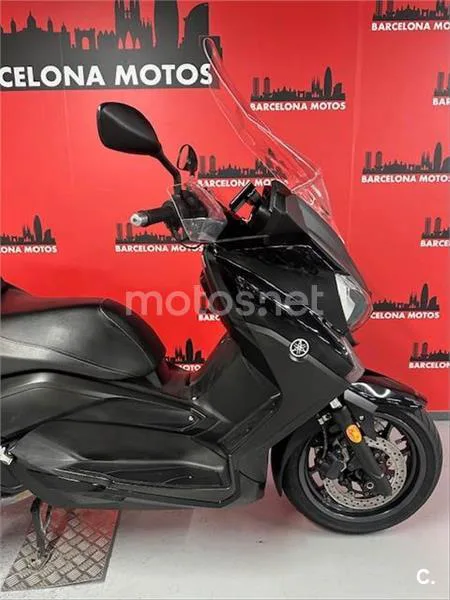Yamaha XMAX 400 – Vista 7