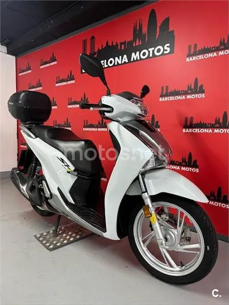 Honda SH 125i – Vista 5