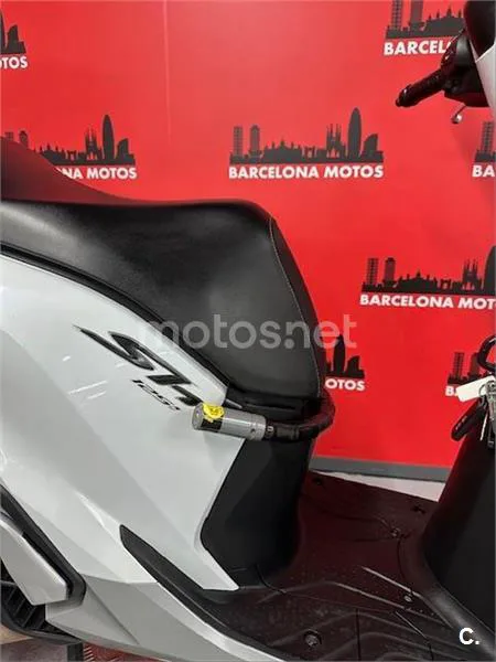 Honda SH 125i – Vista 8