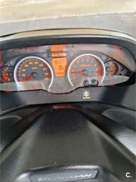 Suzuki Burgman 400 – Vista 4
