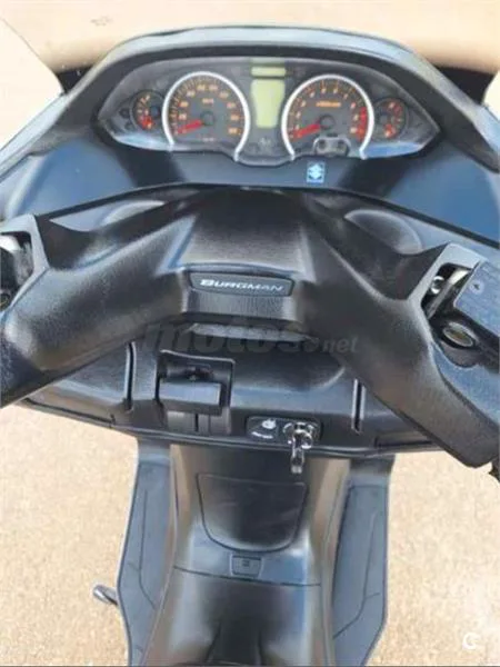 Suzuki Burgman 400 – Vista 5