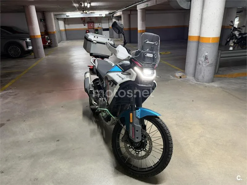 CFMOTO 450MT – Vista 4