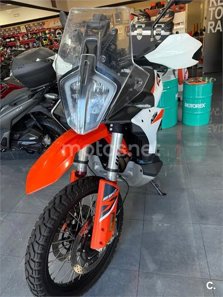 KTM 890 – Vista 5